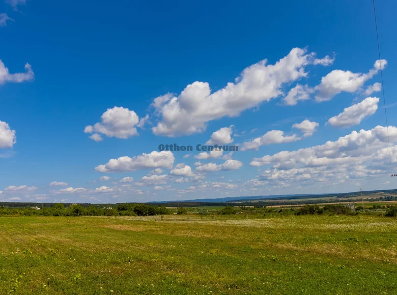 Land 1 200 m² Sopron, Hungary