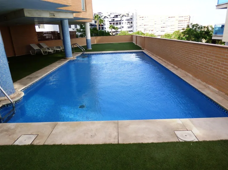 Wohnung 4 zimmer  Alicante, Spanien