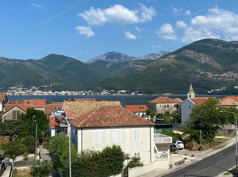 2 bedroom apartment 49 m² Tivat, Montenegro