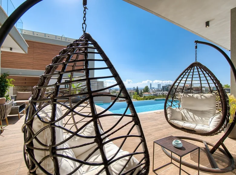 5 bedroom house 340 m² Germasogeia, Cyprus