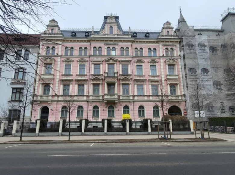 Edificio rentable 2 000 m² en Riga, Letonia