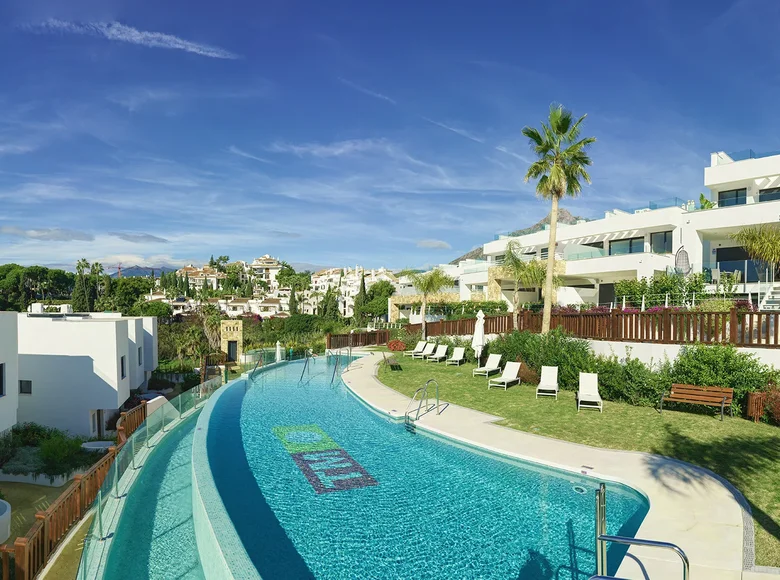 Szeregowiec 3 pokoi 372 m² Marbella, Hiszpania