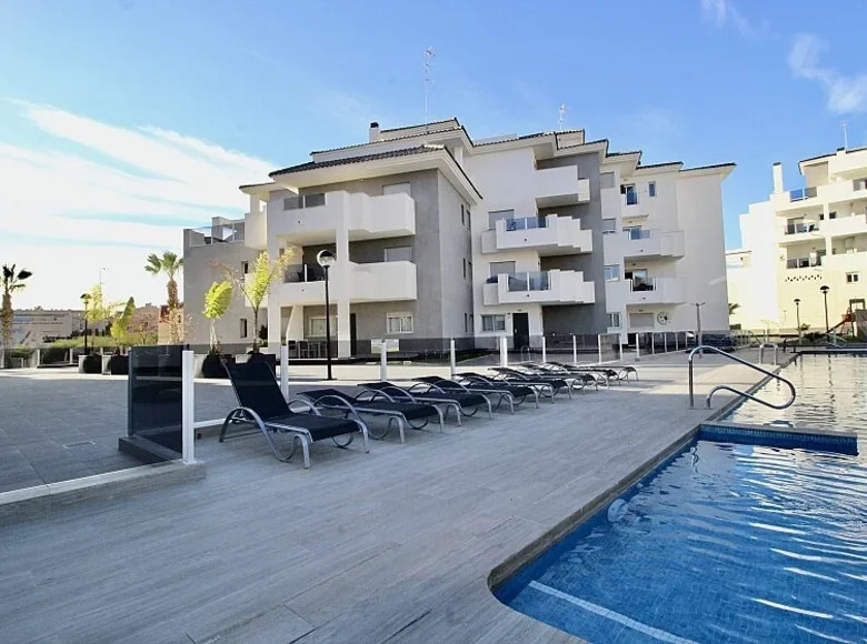 Mieszkanie 3 pokoi 80 m² Orihuela, Hiszpania