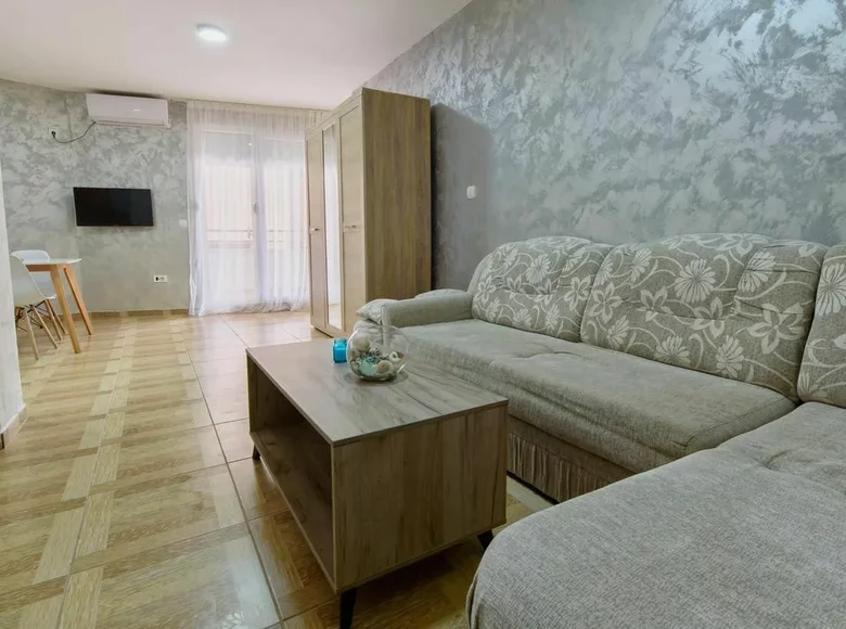 Квартира 1 спальня 42 м² Бечичи, Черногория