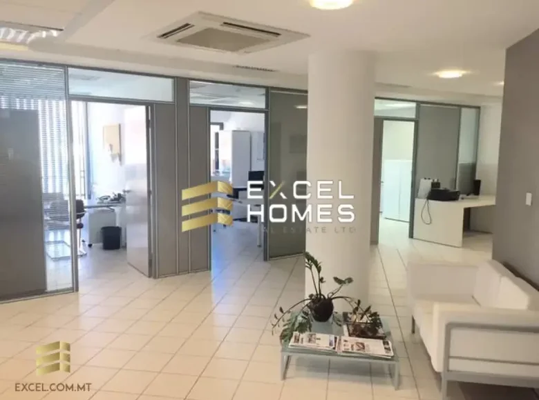 Commercial property 1 bedroom  in Saint Julian's, Malta