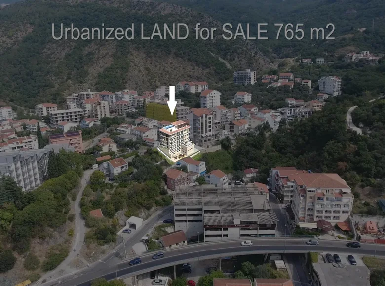 Grundstück 2 000 m² Becici, Montenegro