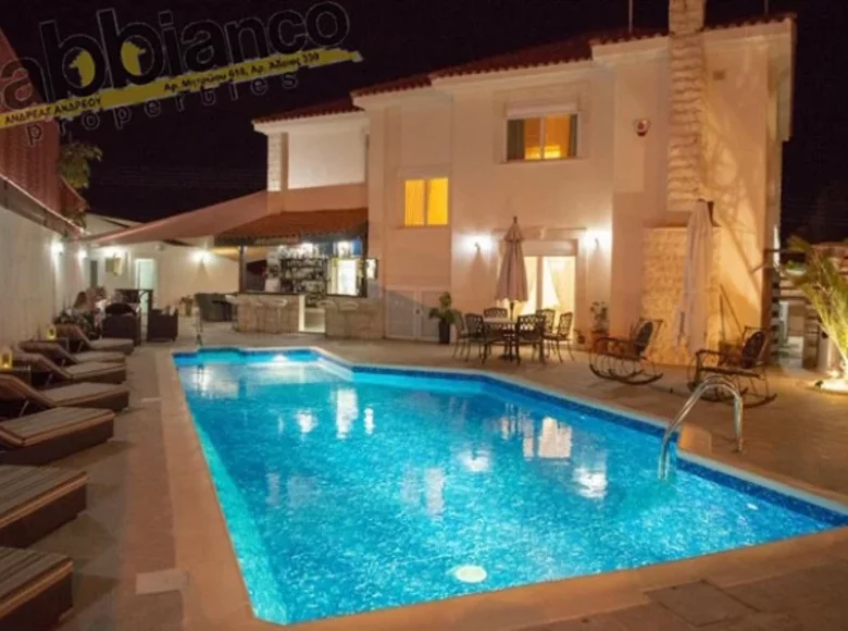 Cottage 5 rooms 265 m² Limassol, Cyprus