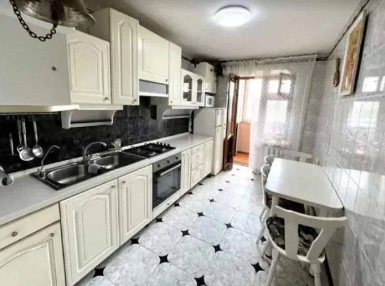 Wohnung 4 Zimmer 82 m² Sjewjerodonezk, Ukraine