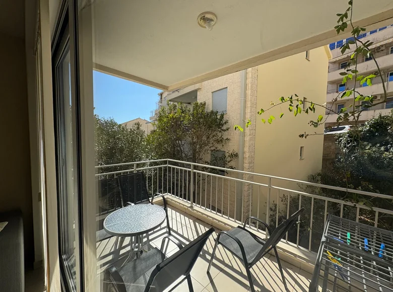 Mieszkanie 3 pokoi 57 m² Petrovac, Czarnogóra