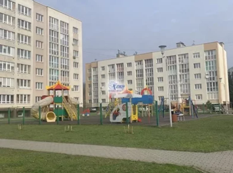 Mieszkanie 3 pokoi 100 m² Kaliningrad, Rosja