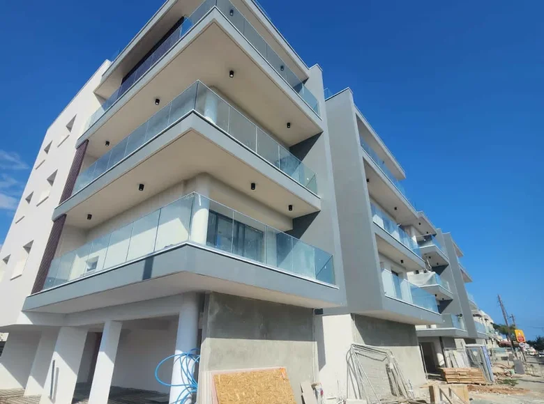 2 bedroom penthouse 75 m² in Limassol, Cyprus