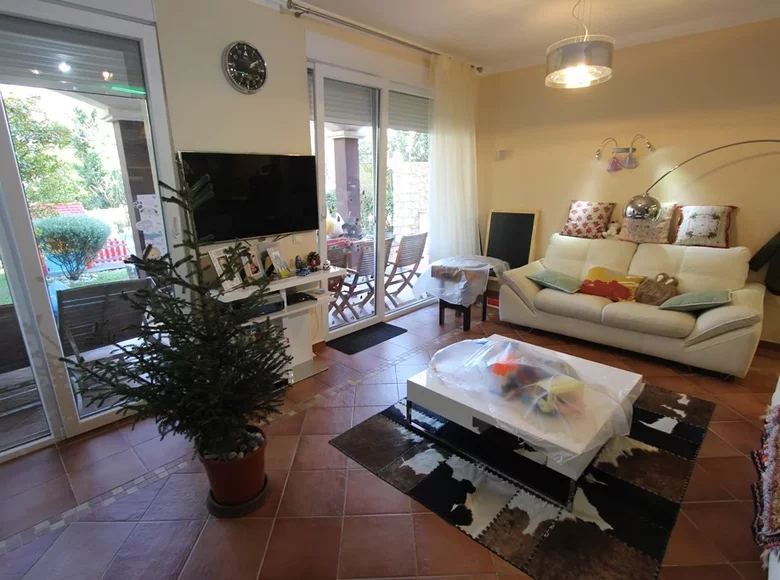 3 bedroom apartment  Donji Orahovac, Montenegro