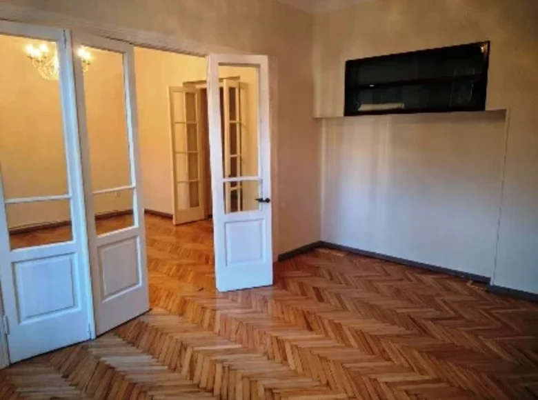 Pomieszczenie biurowe 90 m² Tbilisi, Gruzja