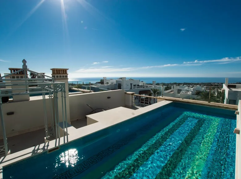 Stadthaus 5 Zimmer 653 m² Marbella, Spanien