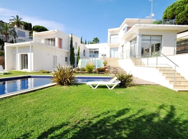 Willa 4 pokoi 453 m² Canyelles, Hiszpania