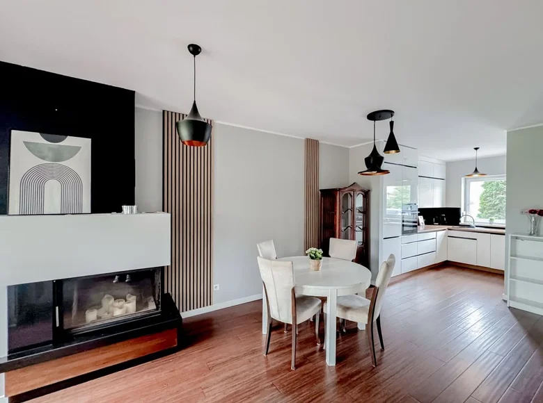 Mieszkanie 88 m² Dąbrówka, Polska