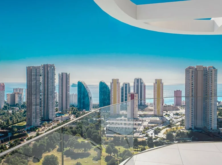 Mieszkanie 3 pokoi 325 m² Benidorm, Hiszpania