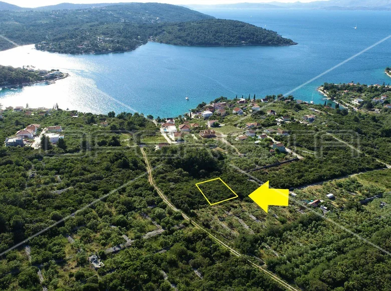 Land 932 m² Necujam, Croatia