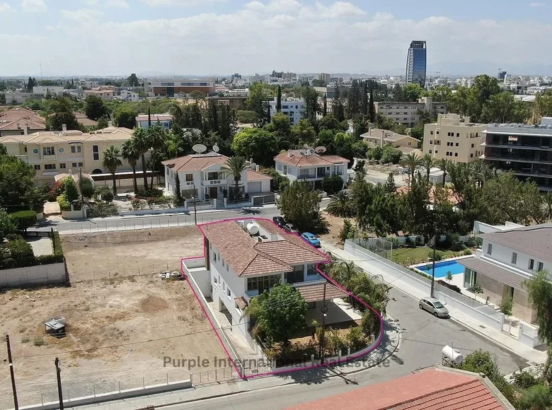 Villa de 4 dormitorios 330 m² Nicosia, Chipre