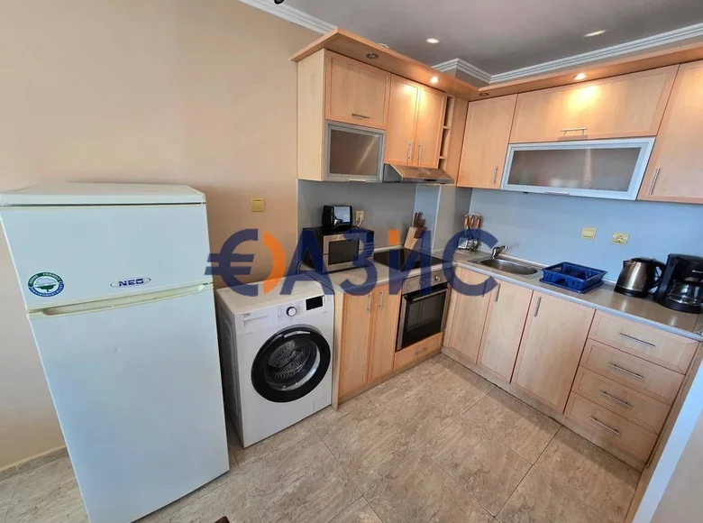2 bedroom apartment 102 m² Sveti Vlas, Bulgaria