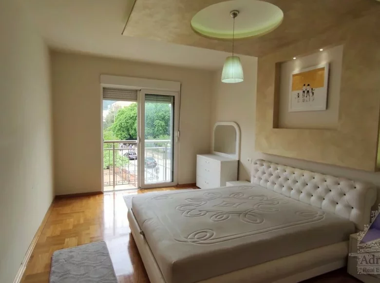 Квартира 1 спальня 64 м² Черногория, Черногория