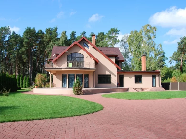 Casa 7 habitaciones 600 m² Jurmala, Letonia