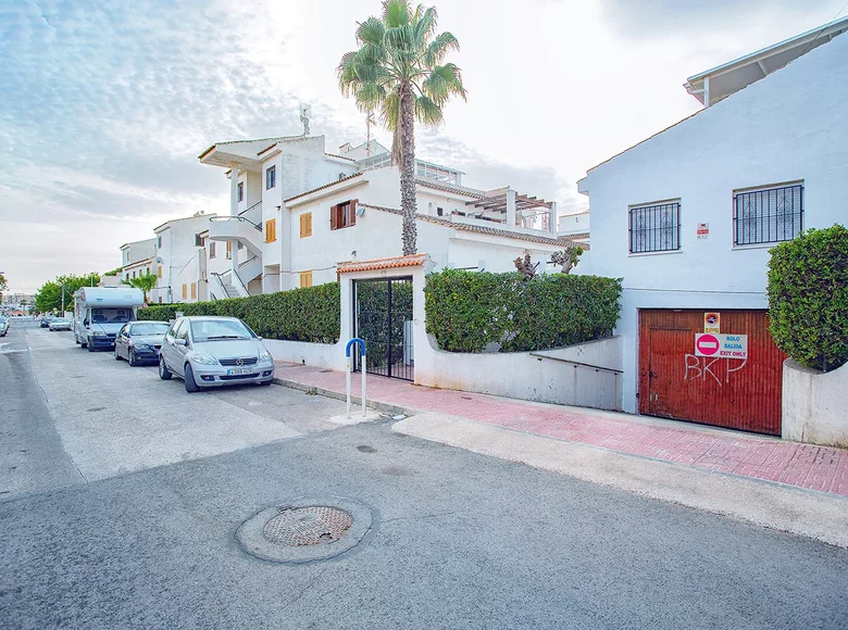 Commercial property 30 m² in Torrevieja, Spain