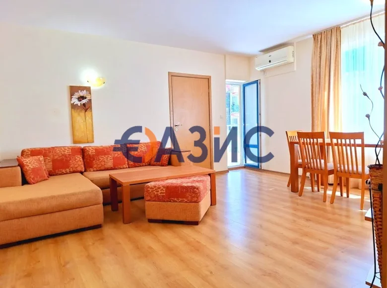 Mieszkanie 2 pokoi 71 m² Nesebar, Bułgaria