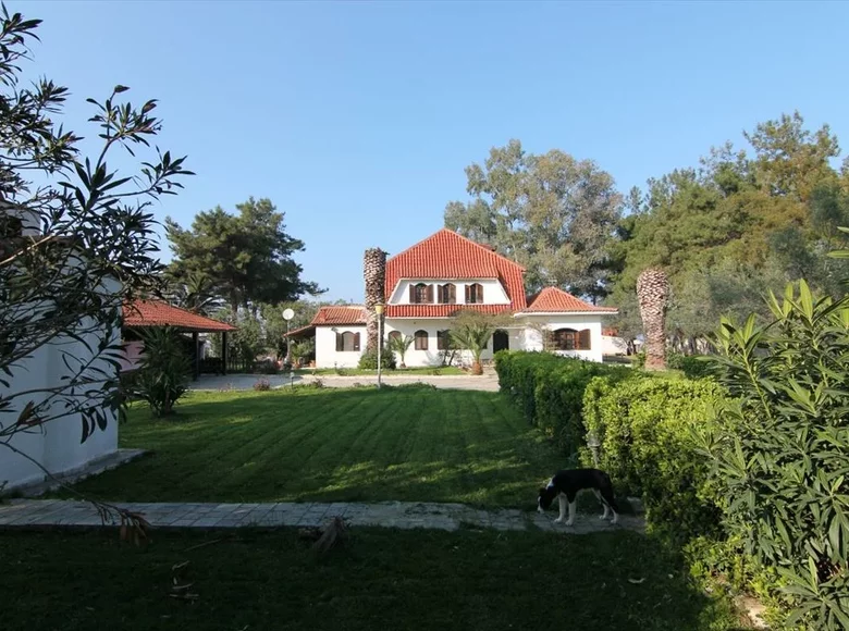 Villa de 6 habitaciones 250 m² Agia Paraskevi, Grecia