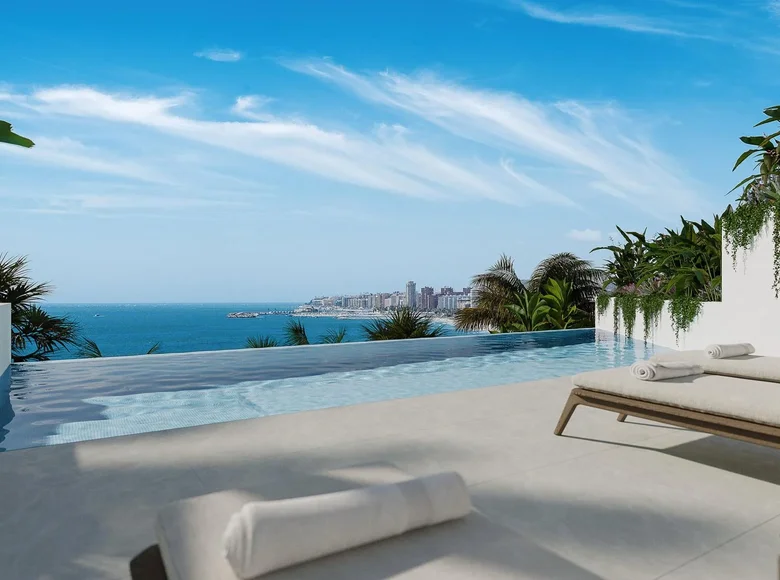 Mieszkanie 3 pokoi 135 m² Fuengirola, Hiszpania