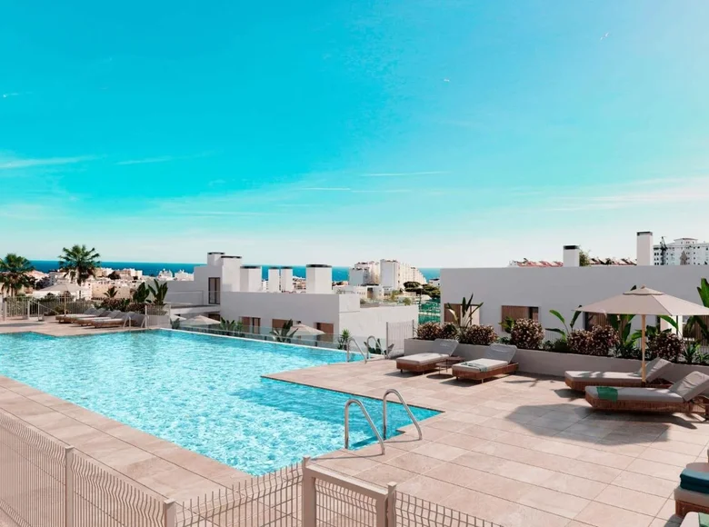 3 bedroom apartment  Estepona, Spain