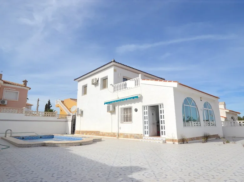 3 bedroom villa 140 m² San Miguel de Salinas, Spain