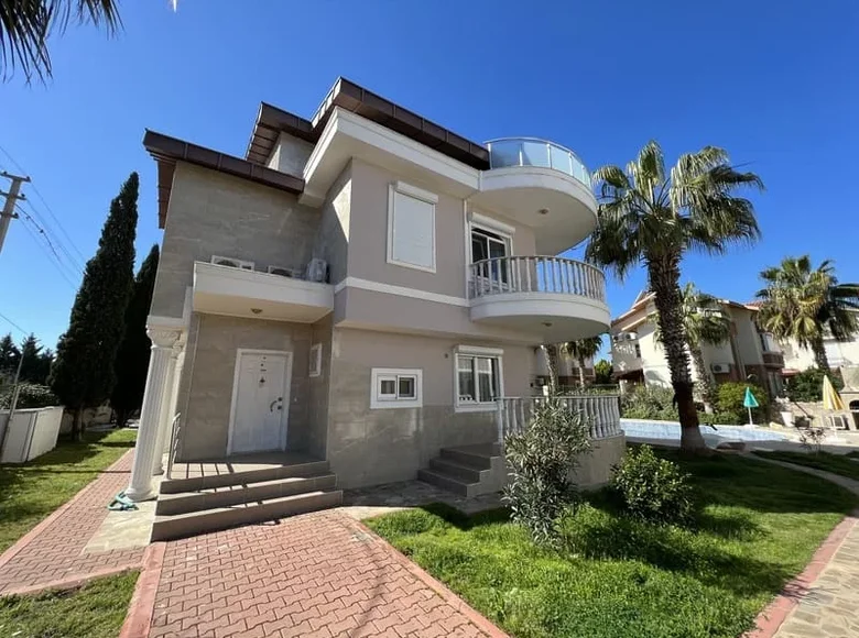 4-Schlafzimmer-Villa 120 m² Serik, Türkei