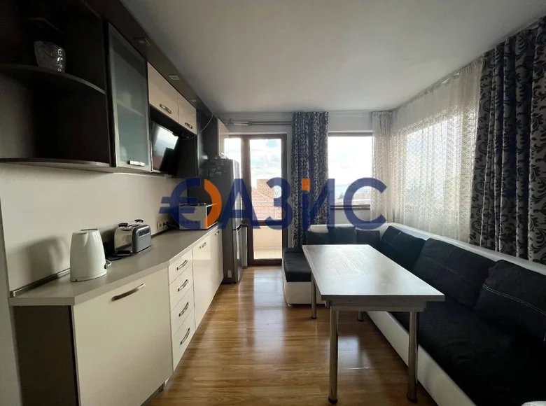 Mieszkanie 3 pokoi 84 m² Burgas, Bułgaria