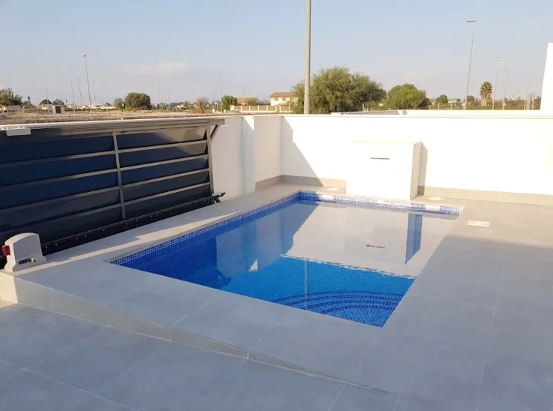 Villa de tres dormitorios 97 m² Daya Nueva, Španjolska
