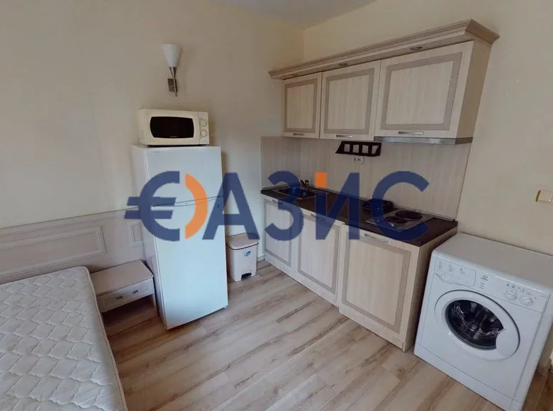 Mieszkanie 2 pokoi 59 m² Nesebyr, Bułgaria