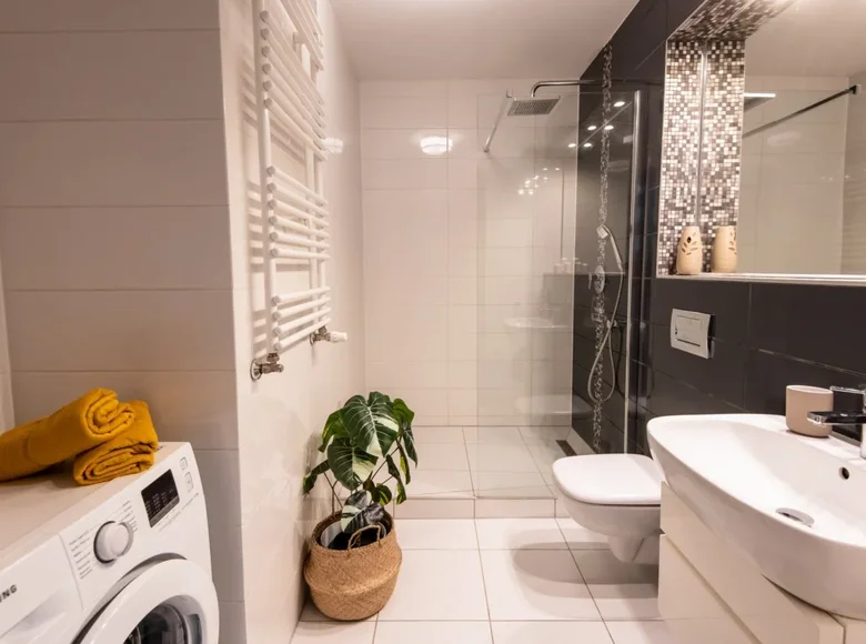 Mieszkanie 2 pokoi 50 m² Poznań, Polska