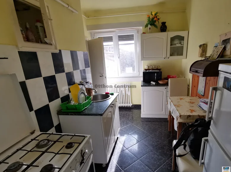 Mieszkanie 2 pokoi 52 m² Dunaujvaros, Węgry