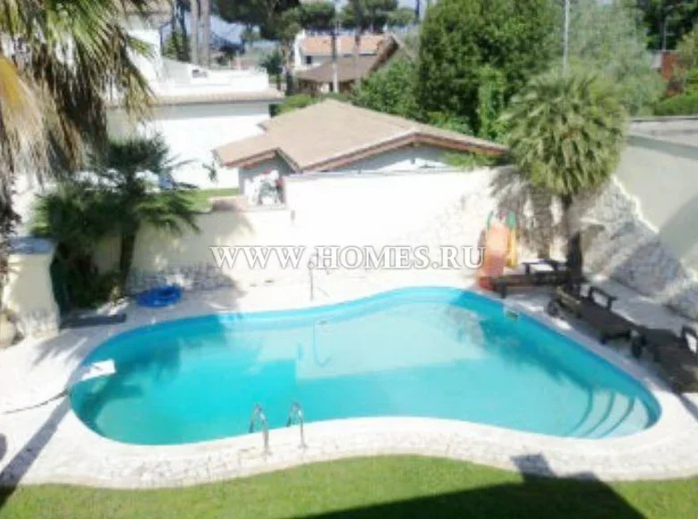 Villa de tres dormitorios 85 m² Anzio, Italia