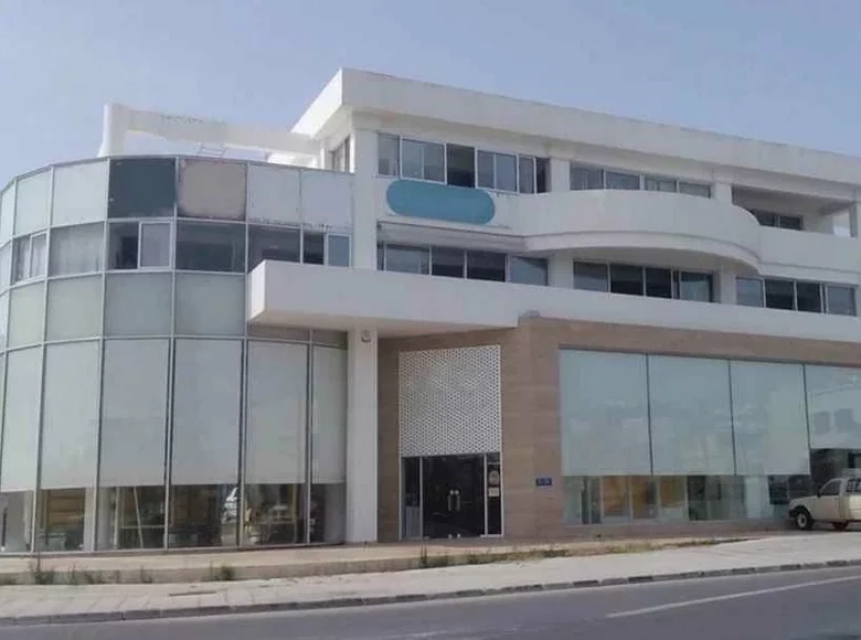 Investissement 1 345 m² à Limassol, Bases souveraines britanniques