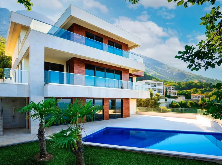 6-Zimmer-Villa 632 m² Rijeka-Rezevici, Montenegro