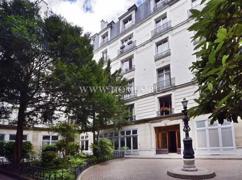Mieszkanie 4 pokoi 166 m² Paryż, Francja