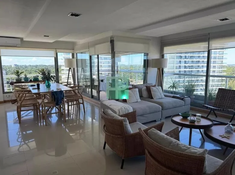 Mieszkanie 4 pokoi 260 000 m² Punta Del Este, Urugwaj