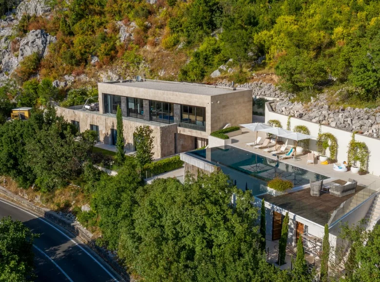 Casa 4 habitaciones 526 m² Donji Orahovac, Montenegro
