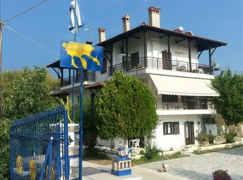 Hotel 390 m² in Vourvourou, Greece