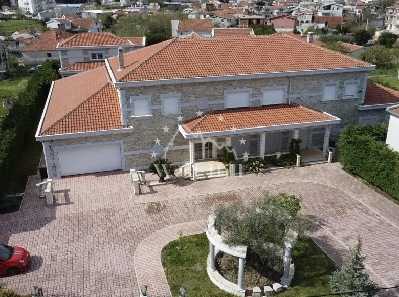 Dom 7 pokojów 1 000 m² Bar, Czarnogóra