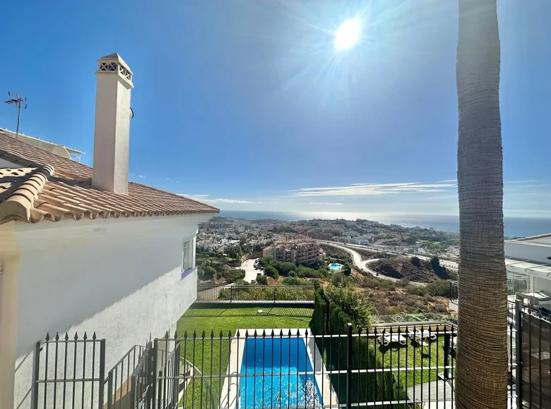 4 bedroom Villa 186 m² Mijas, Spain