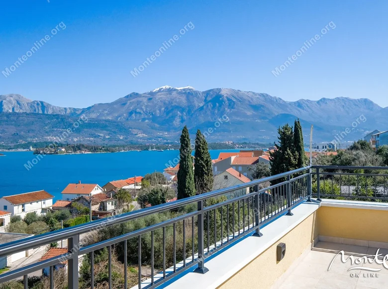 Wohnung 3 Schlafzimmer 96 m² Tivat, Montenegro