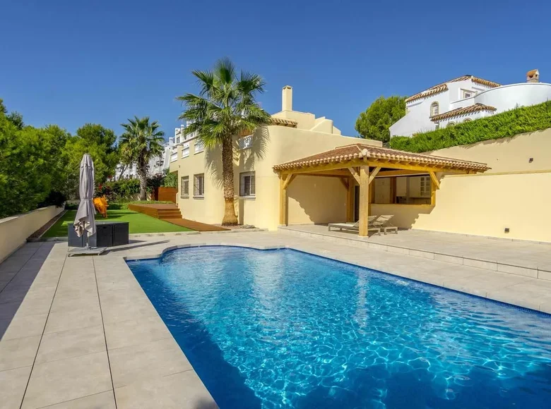 4 bedroom house 240 m² Orihuela, Spain