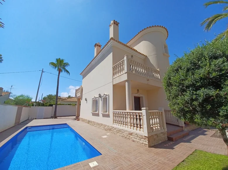 4-Zimmer-Villa 250 m² Orihuela, Spanien